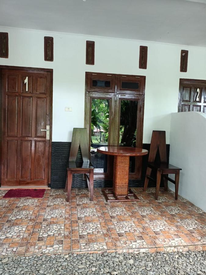 Brown Bamboo Guest House & Trekking Bukit Lawang Luaran gambar