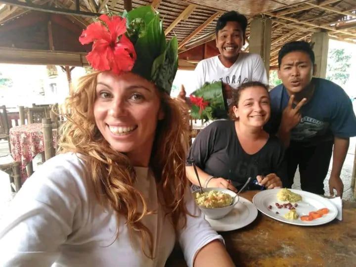 Brown Bamboo Guest House & Trekking Bukit Lawang Luaran gambar