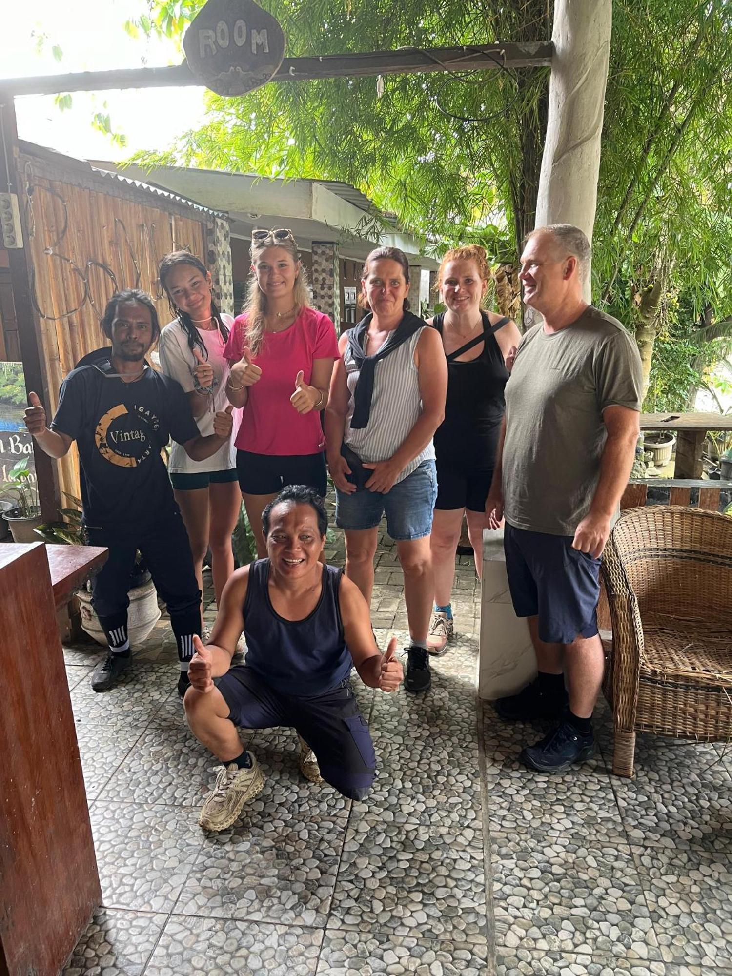 Brown Bamboo Guest House & Trekking Bukit Lawang Luaran gambar