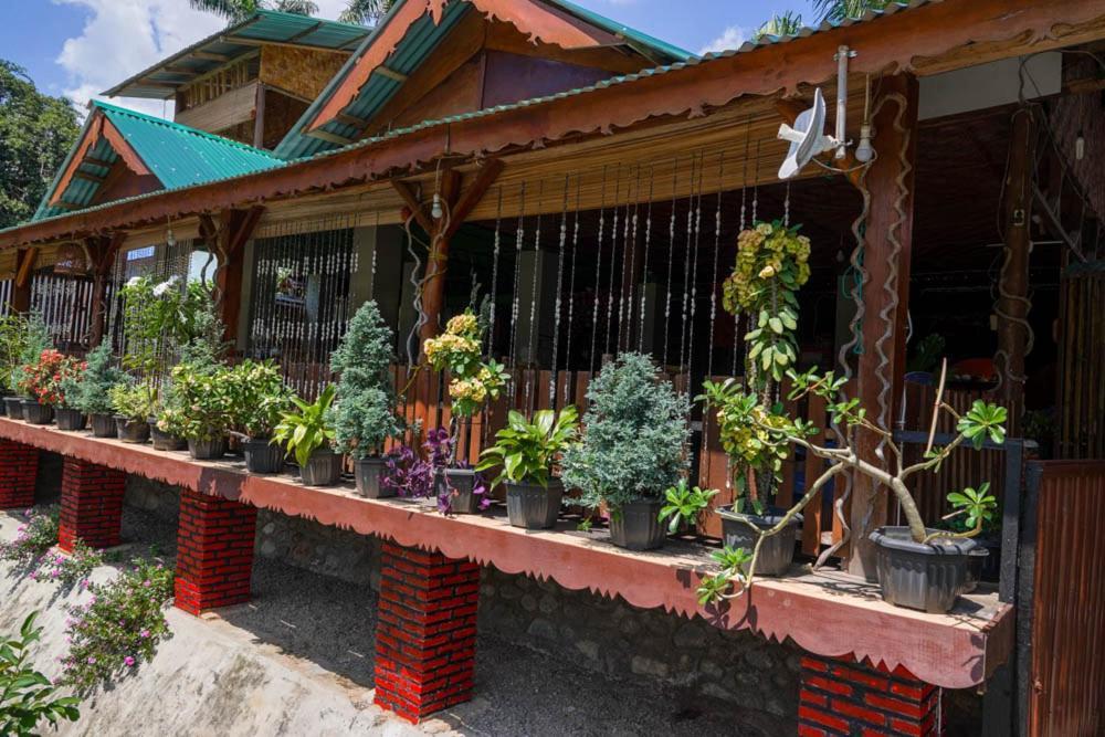 Brown Bamboo Guest House & Trekking Bukit Lawang Luaran gambar