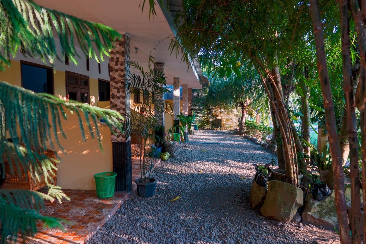Brown Bamboo Guest House & Trekking Bukit Lawang Luaran gambar